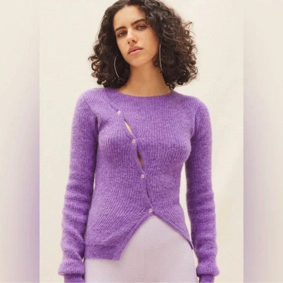 Jacquemus La Maille Pau Purple Alpaca Wool Asymmetrical Button Sweater Size 38 - Picture 3 of 11